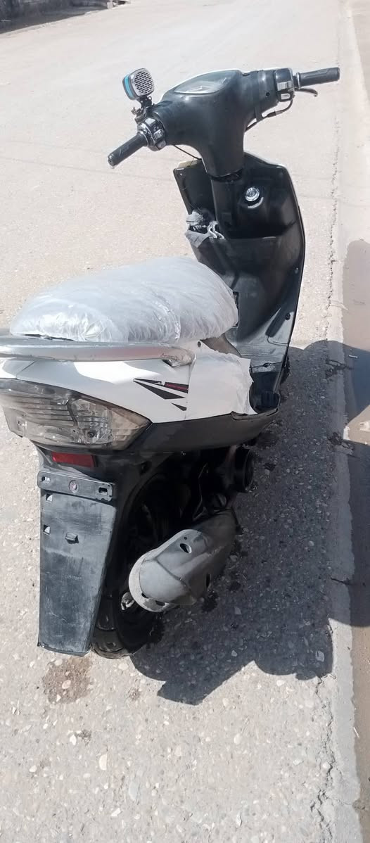 السلام عليكم دراجه ماكس لبيع دراجه كامله كلشي ما نقصها نكره سلف بيها بس صوت زنجيل السعر 400 وبيها مجال قليلل ولمو شاري لا يتعبني  مكان ديالى بعقوبة المفرك


**إذا كنت صاحب هذا الإعلان وتريد حذفه لأي سبب، رجاءا أرسل رسالة إلى الدعم الفني**