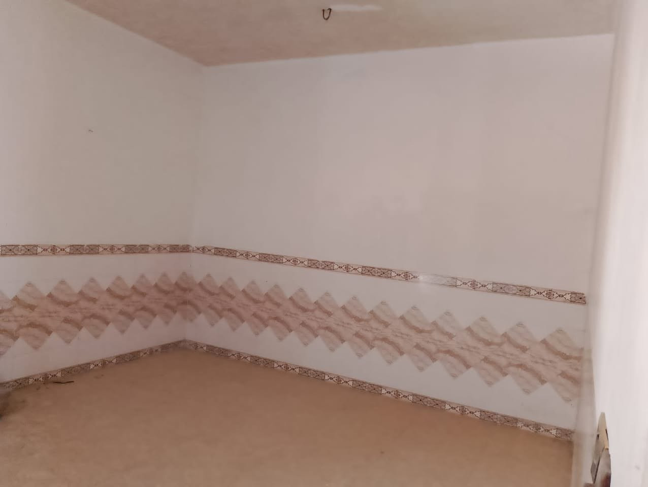 دار طابو صرف للبيع مساحة 250 بناء حديث طابوق طابق اول كامل الطابق الثاني 15 ساف للاستفسار اكثر ***********
