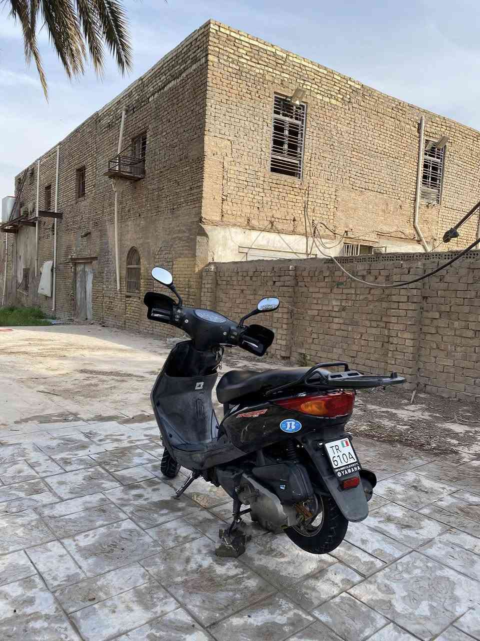 السلام عليكم شباب للبيع دراجة بريز لايت عالي كابريتة  مناقصها شي الدراجه نضيفة والمكينه مملعوب بيها دهن لكمولي  كل ١٥ يوم ابدل شوف  الدراجة بعينك وكلبها وجيب فيتر وياك عجبتك واتفقنا شايف الف خير معجبتك كلي خويه معجبتني  براحتك واني الممنون مكاني الحرية او ساحة عدن سعرها ٨٥٠ وبيها مجال وهذا رقمي ***********
