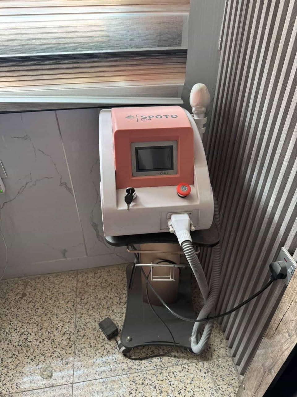 أجهزه للبيع ليزر ومختبرات للبيع مكان بغداد حي العامل توصل ***********
