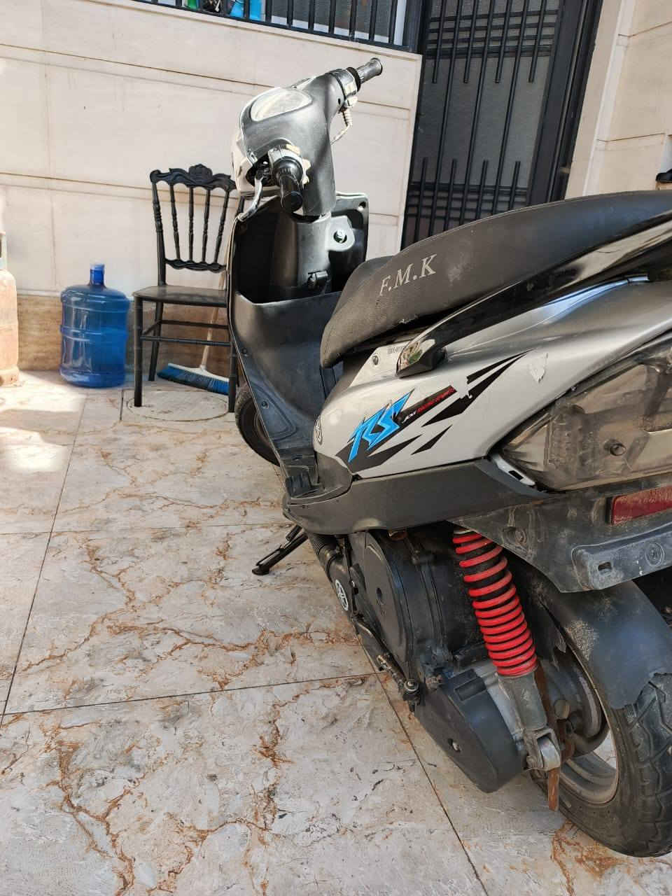 السلام عليكم 
دراجه ماكس عدله 
كلشي شغال بيه 
يرادله فقط باتري 
الدراجه حلوه وناعمه مابيه شي 
شلعه ومعدل 
السعر : 425 وبيه مجال 
المكاني كربلاء 
***********
