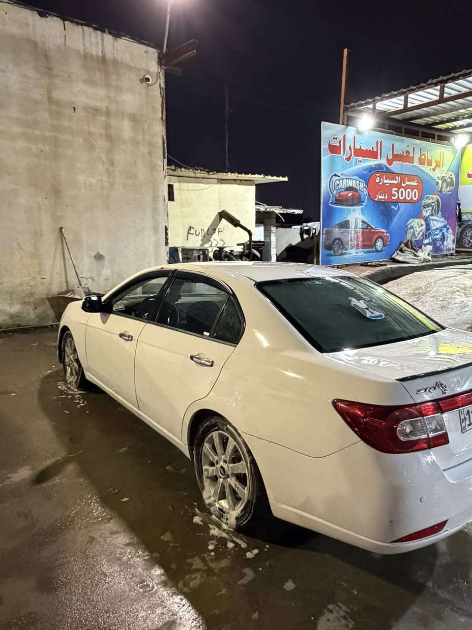 السلام عليكم
شفر أبكه موديل ٢٠٠٩
سيارة نضيفه مرتبه دواخله نضيفه شاشه كأمره بك 
وارد أمريكي  السيارة بيه جاملق 
مشروع وطني راعيه يريد تحويل 
السعر ٦٥وبيه مجال لشراي 
الهاتف ***********
