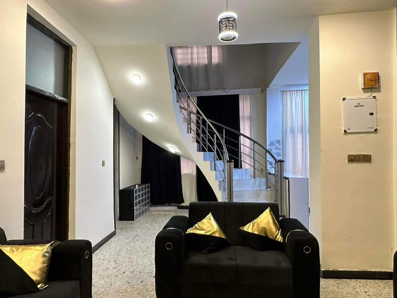 🏠دار للبيــــــــــع
فـٓــــي آبـــــو ابو خستاوي جهه المرور شارع سيد علي زوير الغربي 
_________________
المساحــــــة // ١٧٥ م   #طابــــــو #زراعي سند ٢٥  
الواجهـــــــــة //
النـــــــــــــزال  // 
_________________
🏗️🧱# بناء طابقين ١—  غرفه صاله وهـــــــــــول ومطبـــــــخ ومجـمــــــــع صحـــــــــيات ومنـــــــــــاور
وگـــــــــراج ...
 الطابق الثني  غرفه _________________

_________________💲

للأستفســـــــار عــــــن السعــــــــر يرجـــــــىٰ تـــــــرگ تعليـــــق (السعـــــــــر) #وسيتــــــم #الـــــرد #خــــاص 

_________________💲

_________________
#مكتـــــــــب
          🏗️🧱أرض الوطن للعقار 🧱🏗️
#الكائـــــــــن
  شارع حله كربلاء -ابو خستاوي  - مجاور مجمع تسجيل المركبات مرور بابل ————الا تصال /.   *********** او *********** واهلا وسهلا 
  
_____________________________________________
