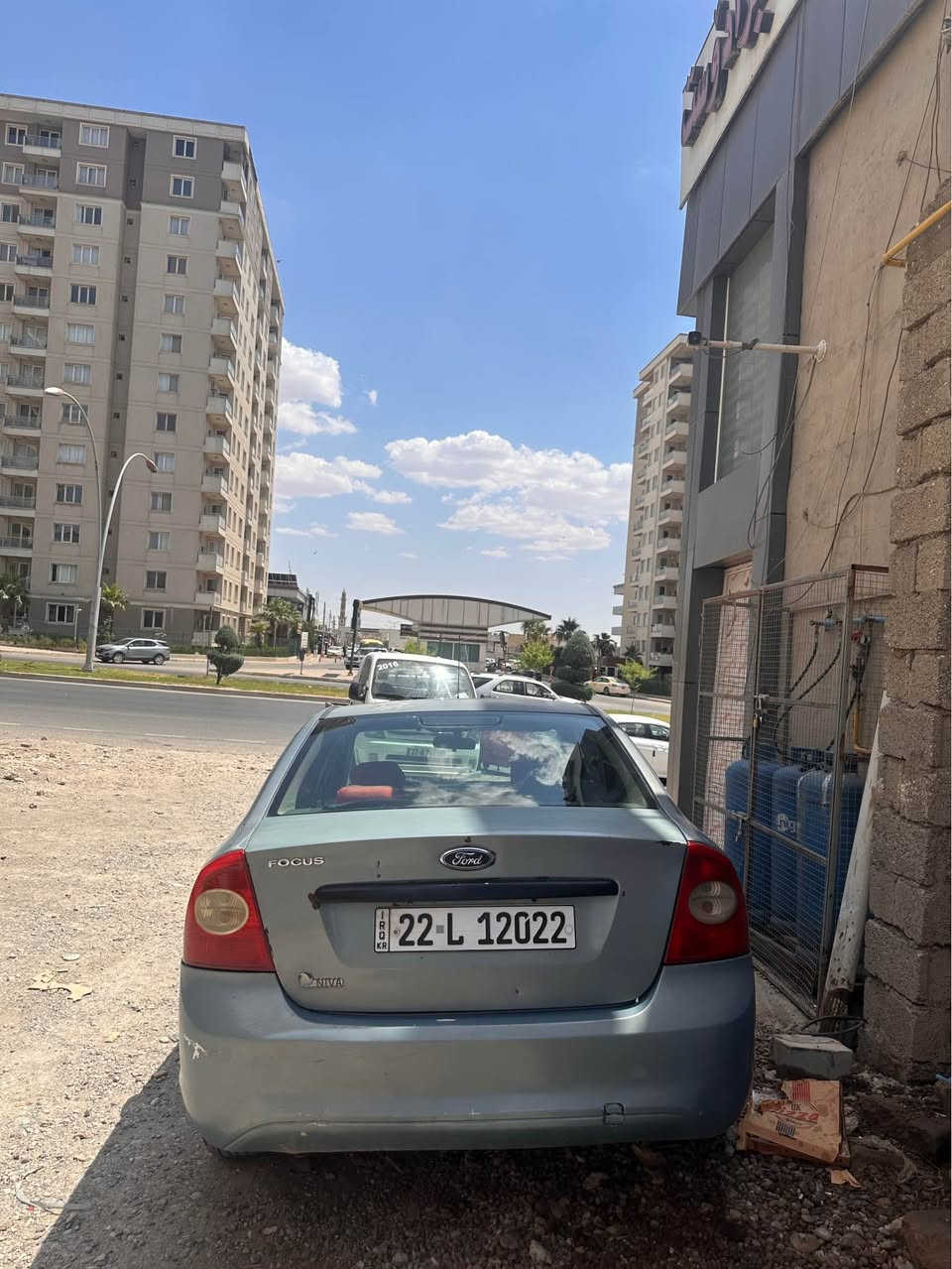 فۆرد فۆکس ٢٠٠٩ خەلیجی 
سەنەوی نویە 
رەقەم نوییە 
گیر عادی 
گێر و مەکینە بە شەرت 
شاشە ئایپاد 
٢ جام کارەبا 
یەنیا سندوقی بۆیاخە بێ ژورەوە بێ هیچ شتەک 
یاک دوو جێ ساردی هەیە ناقی هیچی تر نییە کالل بونەوەی تۆزەک هەیە 
لایت کارەبابەرز و نزم دەکات
سەیارەکە بێ کێشەیە مالێ دۆستە ناونیشانی هەولێر 
***********
*********** أربيل, العراق
