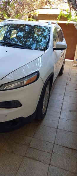 السلام عليكم من رخصت الادمن سياره جيب بزون موصفات حساسات بصمه كشن جلد كهرباء تشغيل عن بعد بصمت ابواب  ماشيه 15الف سياره حادثها جاملق بمريكا سعر 120وبيها مجال ‭0781 966 7389‬
