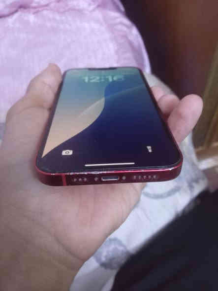 السلام عليكم 13  عادي ما مفتوح فقط الكلاس مفطور وما مبين شادله لزكه مضلله وما مبين والبطارية 79 وذاكرة 128 السعر خاص بل واتساب *********** 
عنواني بغداد حي اور
