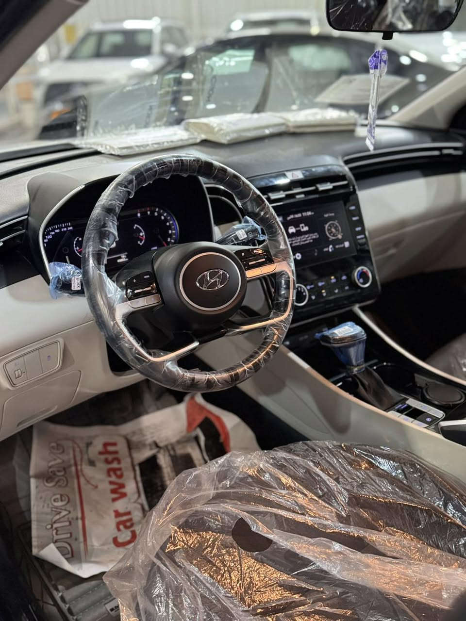 ابدأ رحلتك نحو القيادة المثالية مع معرض الدله للسيارات🚘، حيث الثقة والتفوق يلتقيان في كل تجربة قيادة. نحن نعلم أن السعر والجودة هما عوامل حاسمة في اختيار سيارتك المثالية، ولذلك نقدم لك أسعارًا تنافسية لا تُقاوِم.

الموقع📍: بغداد الكريعات شارع الوقف السني 
للاستفسار :***********
                    او 
***********

اللاستفسار عبر الواتساب ‬

النوع:هونداي توسان 
الموديل:2021
حجم المحرك:2.0دوش
عداد المسافه:45 الف كيلو متر 
خليجي كفاله من الصبغ 
المواصفات:
بصمه تشغيل
بصمه ابواب
كشنين كهرباء
سايد بريك دكمه
اوتو هولد
حساسات360 
بردات خلفيه 
قطعتين تبريد
مثبت سرعه 
تحكم ستيرن جهتين
شاشه
كامرا 
شاحن واير لس
وباقي المواصفات المعروفه
السعر198وبيه مجال بسيط
