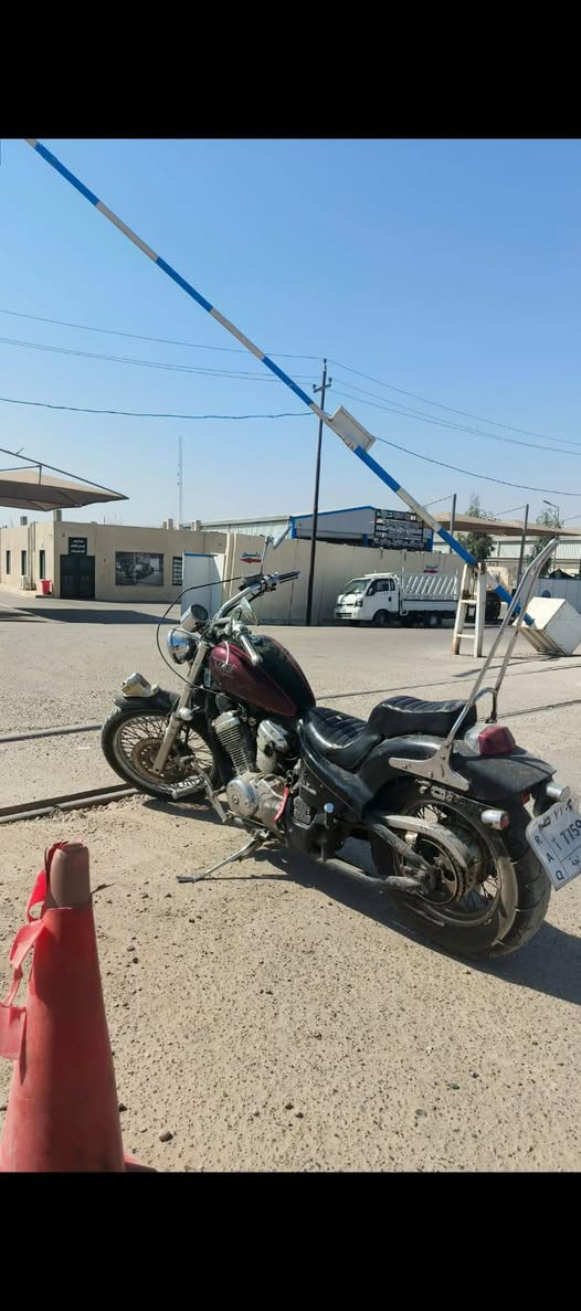 هوندا ستيد 400 مرقم
‎مكينه ما مفتوحه
‎الدراجه عله وضع البلادي برغي ما ملعوب بيها 
‎بيها بس صالنصه رياضي و مشدود عل صالنصه كاتم
‎الدراجه بس يراد تنضيف كابرتير 
‎دراجه مرقمه و سنويتها اب اسمي اداور ثاني يوم الرقم الانكليزي الجديد 
‎هزه جديده 
‎دراجه يجي وياها ستيرن عالي و ماشه طويله للحاب يغير من شكلها
‎سعر 22 وبيها مجال   استفسار ***********
