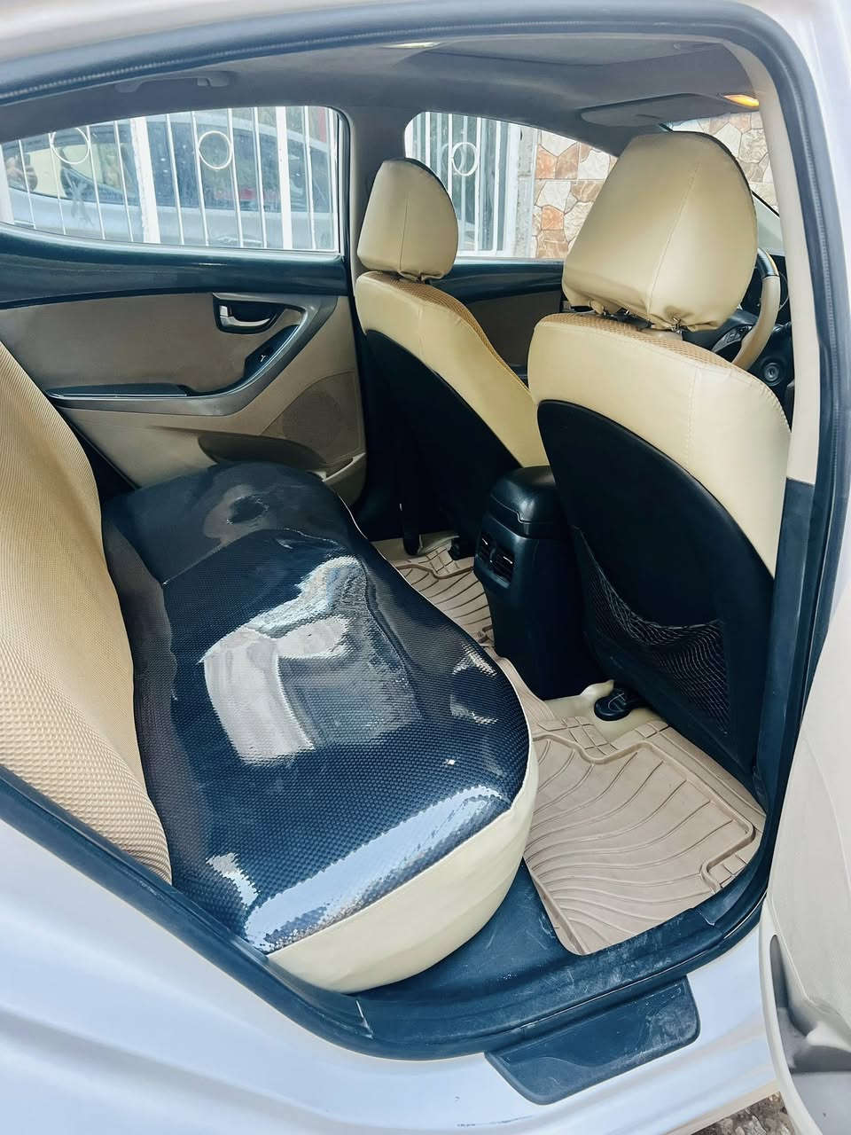 السلام عليكم النترا 2015.فولً  مكفوله مكينه 1800  رقم نجف بااسمي سنويه لل28 السيارة جاهزه من كلشي التفاصيل على الرقم ***********واتساب
