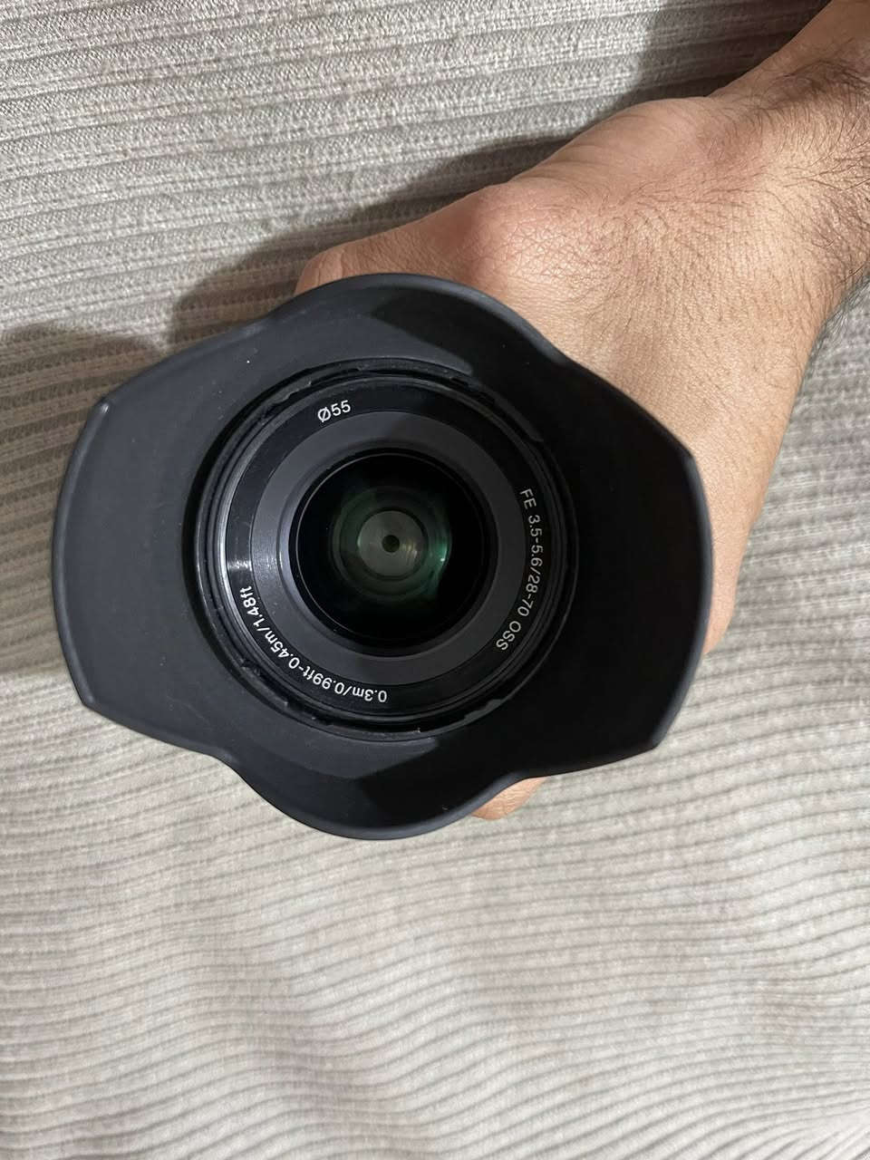 سلام وعليكم عدي عدسه سوني مع ناقل صور 
FE 3.5-5.6/28-70
للبيع سعرها 450 وبيها مجال وعدي ناقل صور نوعيه جيده اصلي ايفون يوسبي تايب سي وبي حافضه مال رامات  تواصل خاص او وتساب ***********
