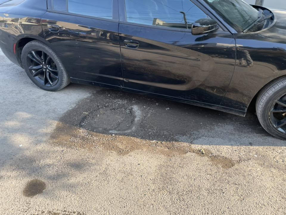 جارجر 
SXT
2018اصل
كير مكينه جديد 
تبريد ثلج
حادثها بجم
رقم بغداد دولي
سنوية جديدة
العنوان بغداد شارع فلسطين 
للاستفسار ***********
السعر 165
