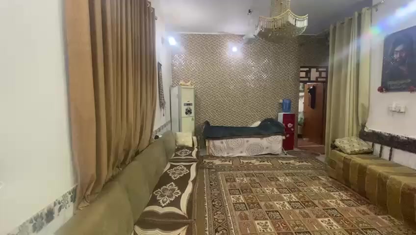 بيت طابو صرف / العروبه الاولى قرب مجسر ابو الفضل
المساحه 150م البيت طابقين 
الواجهيه  10 
النزال 15
الطابق الأرضي 
غرفة خطار +صاله +مطبخ + مجموعه صحيه عدد ٢
الطابق الثاني 
غرفتين نوم وصاله 
إحدى الغرف بيه حمام .
للاستفسار الاتصال على الرقم ***********
