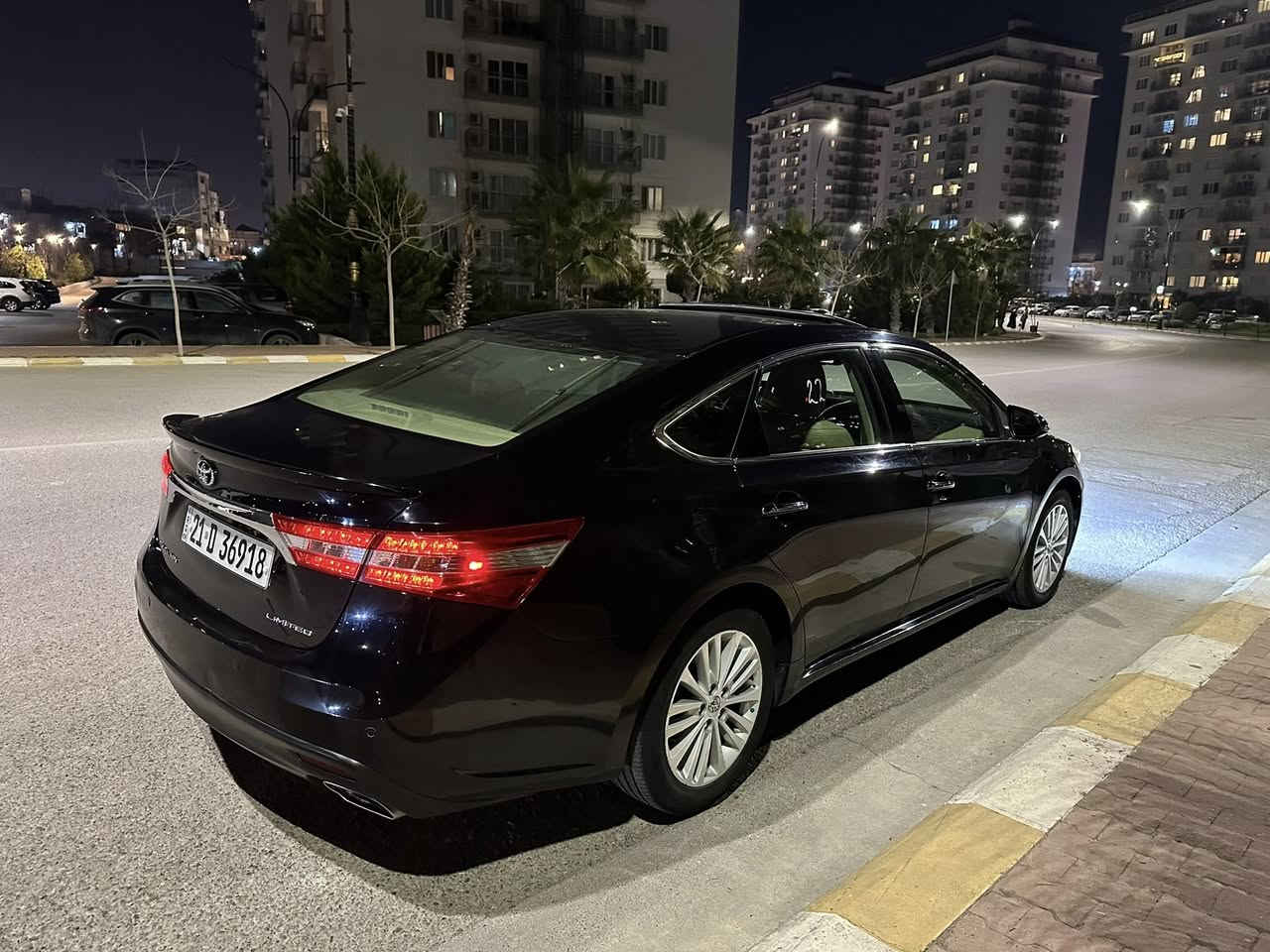 تۆیۆتا ئەڤەلۆن 2013 بريمى ده ره جه يه ك
دوحاسه 
په رده 
كوشن جلد 
ناو زه رد مواسه فات خليجى 
بێ بۆياخ 
ته نهـا په له يه ك ساردو په له يه ك كارت 
سه نه وى تا 2028 تازه يه به  ناوى خومه وه يه 
هیچ مەسرەفێکی تێدانیە 

سعر: لە کۆمێنت داوای بکە ڕاستەوخۆ بۆت دێت 📩 

گيرو مه كينه به شه رت نه كرا وه ته وه 
هیچ کێشەیەکی تێدا نییە 

ژمارەی خاوەن سەیارە 
***********
