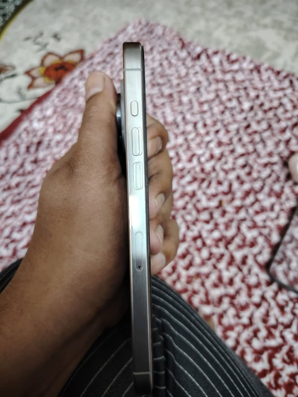 السلام عليكم 
ايفون 15برو ماكس نضافه 100 
بطاريه 87 للمراوس بS25الترا
***********
