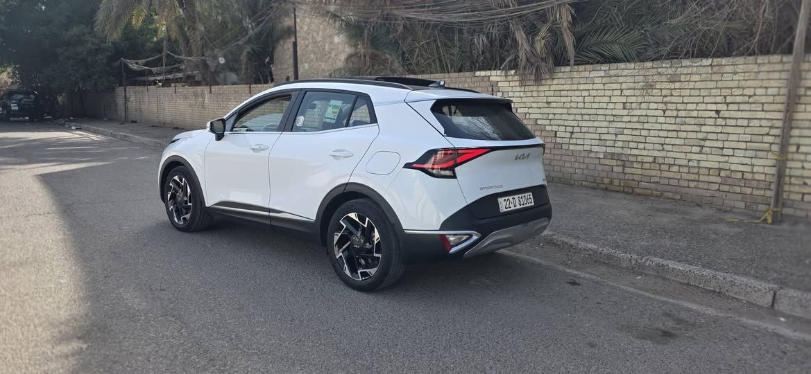 سبورتج 2023 فول مواصفات
مكفوله عام بارد صبغ تبديل خدوش رصعات كفاله عامه من كلشي كير مكينه بشرط  
سياره ماشيه 22
رقم اربيل جديد  هزه سنويه رقم جديد 
مواصفات بانروما 
بصمه 
جنطه كهرباء 
كشنات كهرباء 
شفتات مقود 
شاشه داخليه 
حساسات امامي خلفي 
تشغيل عن بعد 
ترحيب + مري شفط 
تدفئه كشنات + مقود 
كامره خلفيه 
لدات امامي خلفي 
ويل 19 بلادي 
سياره فول مواصفات للاخير 

وجديده جداً من كلشي حته رصعات وشخوط مابيها السياره 

سعر  225 بيها مجال 
مكان بغداد 
***********
