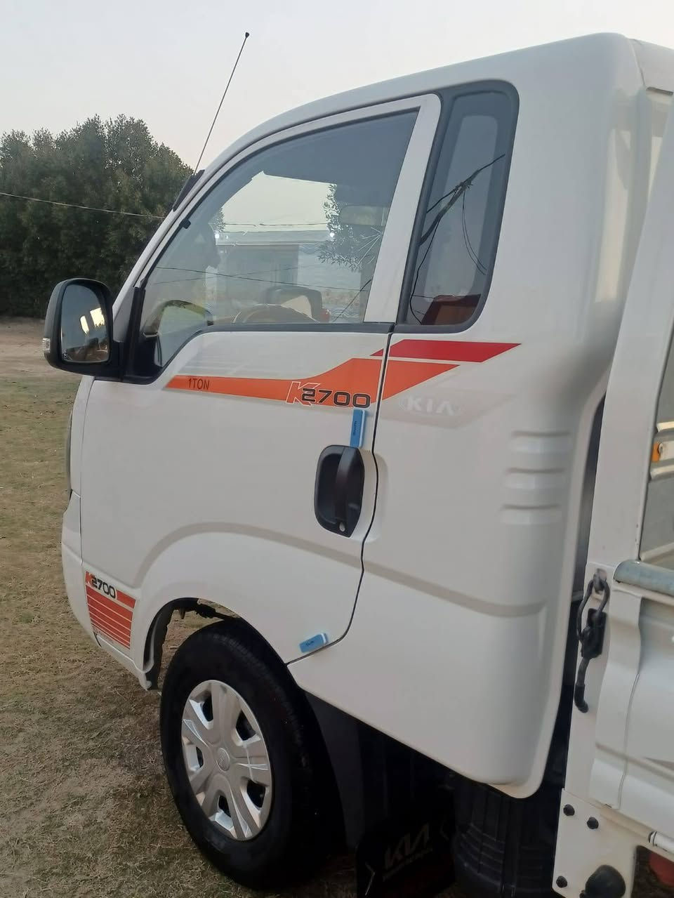 السلام عليكم للبيع كيا بنكو نثية 2700 مفتوح رقم واسط.دولي بأسمي شخصيا   داخلة هزة  موديل  2019مكفولة كفالة عامة كير اكسن شاصي شرط  مكفولة من الضربة وللصبغ كلها على وضع البلاد شرط
بس اليدور نظيف يتصل سياره شرط لسونارر
 السيارة خير من الله ماعايزها شي الدواخل صدر جديد  تدفئه تبريدثلج خير من الله السيارة ماعايزها شي  كلش السياره نضيفة بمعنى الكلمةللاستفسار اتصل
‏‪‏‏‏‪***********‬‏
