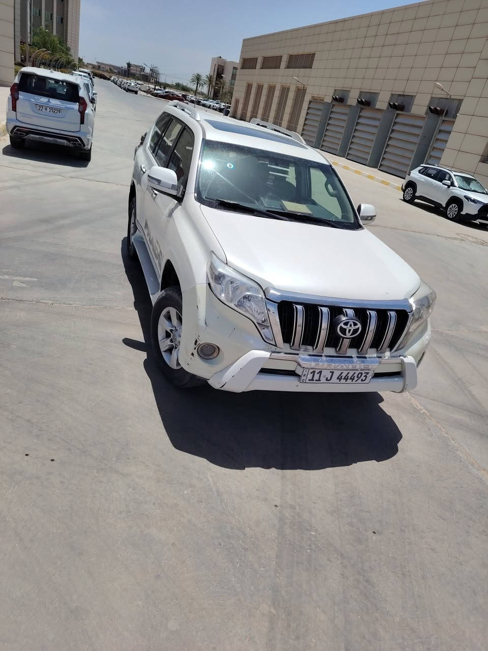 السلام عليكم. الاندكروز برادو
موديل 2015  TXL  V6 رقم بغداد  كويتي 
رقم بغداد باسمي مكفوله من الصبغ والضريه والشخوط
سنويه جديده 
دبل تانكي 
حساسات من كل الجهات
كشن كهربائي
فورويل4*4
كامره
تخم تاير+ حداديه نظيفه
مبدل دهن اصلي صار اسبوع
ماشيه 175ألف حقيقي 
سياره نضيفه  
السعر320 بيها مجال 
مكان كربلاء المقدسه
أتصال  ***********
