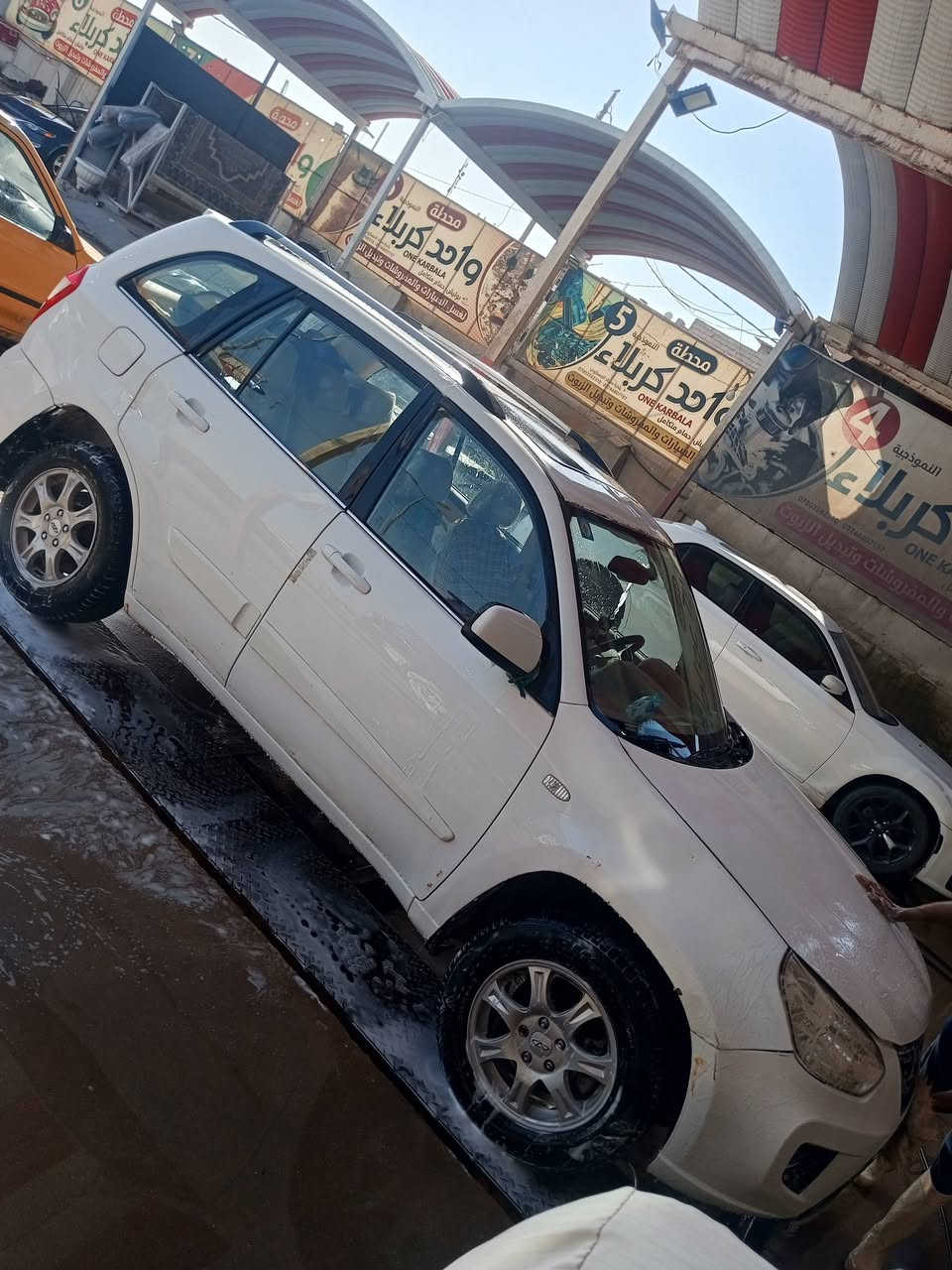 سلام عليكم
سياره للبيع 
موديل 2012
على شكل 2013
العنوان كربلاء شارع المدرسي 
رقم الهاتف: ***********
السعر خاص 
وتحياتي 🖤🖤
