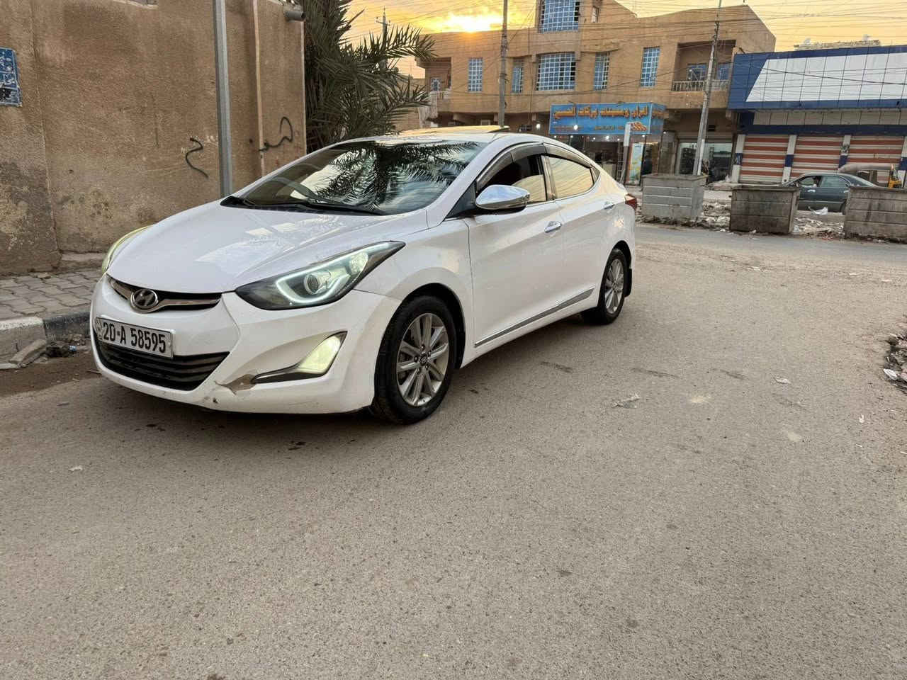 لنتره سلام عليكم للبيعموديل ١٥ خليجي فووول للخير بيهه ٤ قطع صبغ بدون دواخل كير مكينه مكفولات تبريد ثلج صدر خلفي امامي جديد تخم تاير جديد جاهزه للبيع او مراوس حسب القناعه السعر ١١٠ العنوان بغداد الحسينيه ***********
