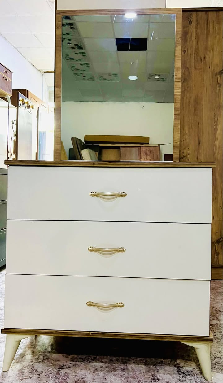 غرفه شرط النظافة اخو الجديد ٣٢٥ وبي مجال شراي دزلي صوره عالخاص


**إذا كنت صاحب هذا الإعلان وتريد حذفه لأي سبب، رجاءا أرسل رسالة إلى الدعم الفني**