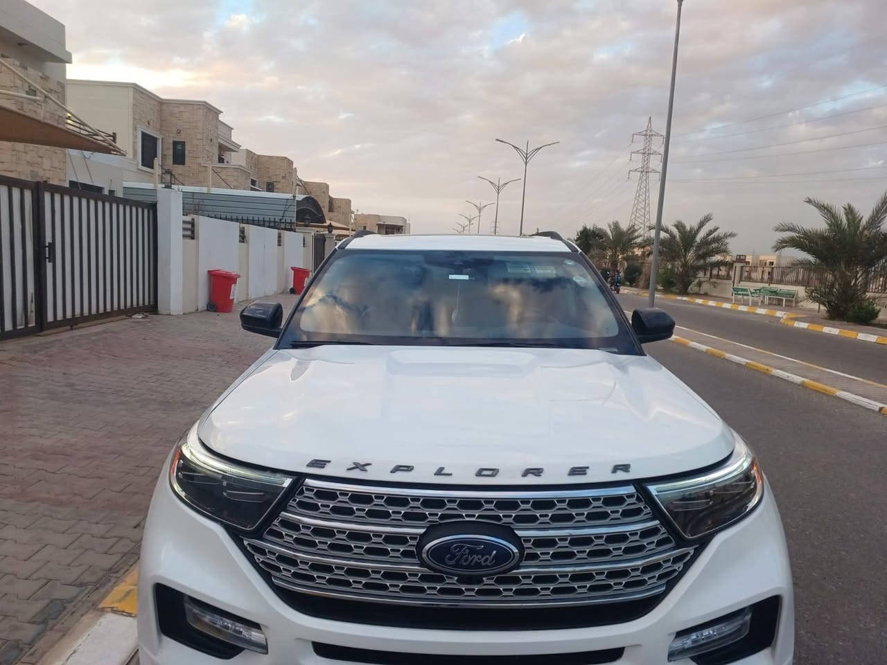 السلام عليكم للبيع فورد اكسبلور مواصفات امريكيه السعر ٢٦٠ ورقه العنوان تكريت موديل ٢٤ لاتصال +964 772 228 7264
