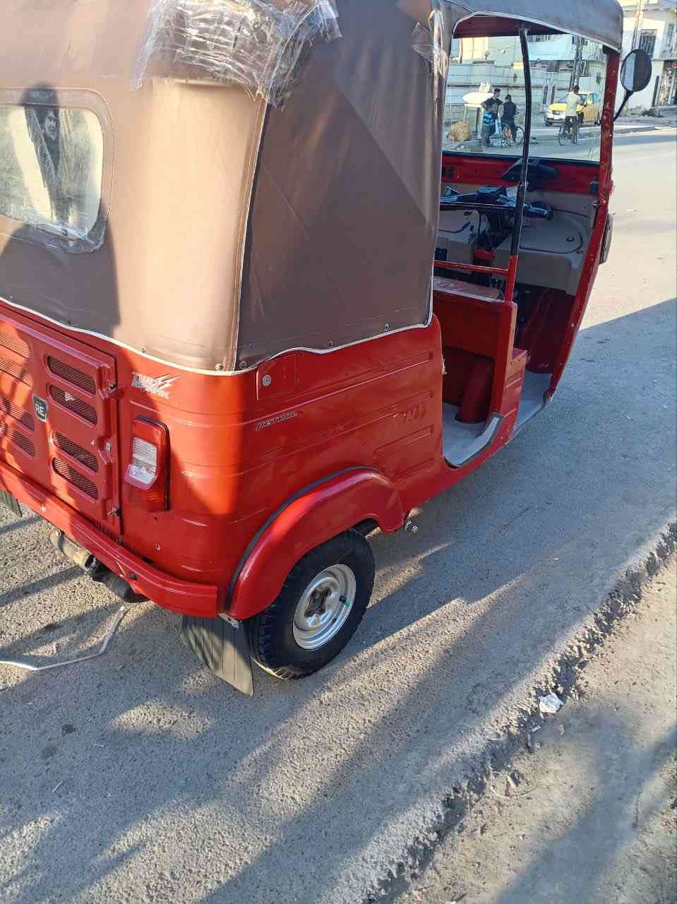 السلام عليكم تكتك موديل 19شهر 12تكتك جديدة حلوة بيهة بس هاي ضربة بلغد وربع الورة مصلح بارد تكتك مكينة خير من الله لا تبخير ولا تنقص ضفيرة جديدة بنزات جدد تكتك مال شغل تكتك اوراق المصطفى سعر 5250 وبيهة مجال حك جية مكاني جسر ديالى ***********
