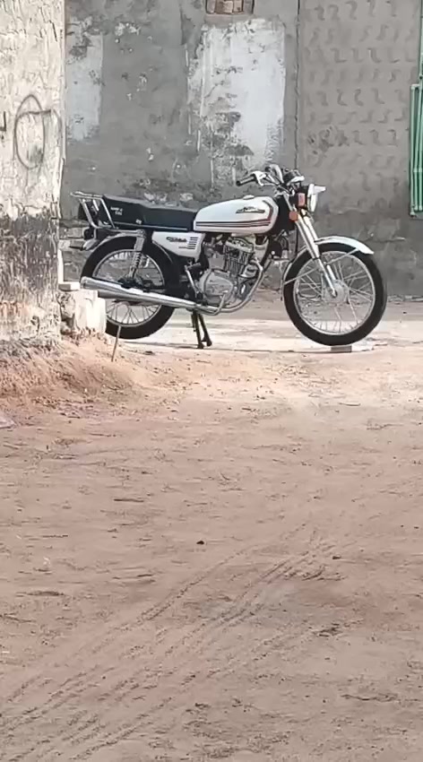 السلام عليكم نامه مديل 20 وكيله العرضي نضافه فول عينك مكاني نجف شارع المطار دراجه ناعمه سعر 950  مجال للتواصل ***********
