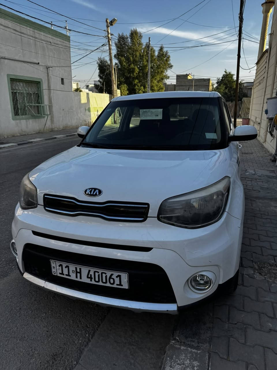 صول 2018 

سيارة جديده بمعنى الكلمة..حادثه جاملغ خلفي وباب خلفي بدون دواخل شرط 

محرك 2000 شرط ما مفتوح لا تبخير لا تنقيص 
كير مكفول .

ماشية 60 حقيقي 

حداديه جديده ..دبلات ..تايرات جدد ..سياره صافيه ع اخر حبايه ..

دواخل جديده شرط .

رقم بغداد انكليزي جديد ..
بأسمي مداور ثاني يوم .

مكاني نجف حي السلام 

السعر 137 وبيه مجال 

***********
