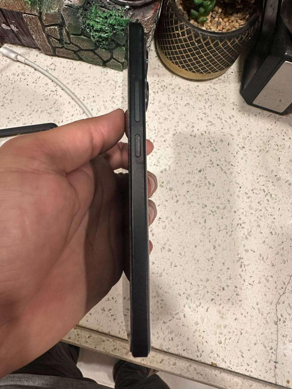 السلام عليكم بوكو اكس سكس برو جهاز معروف بس بي مشكله صارت الشحن مالته يبقى 15بالميه حتلوا تبقي على الشحن من تفصله على شحن يمشيك ساعتين تلاثه اذا استخدام هواي بس اذا قليل يطول والباقي كلشي مكفول بي للبيع او المرواس
***********
