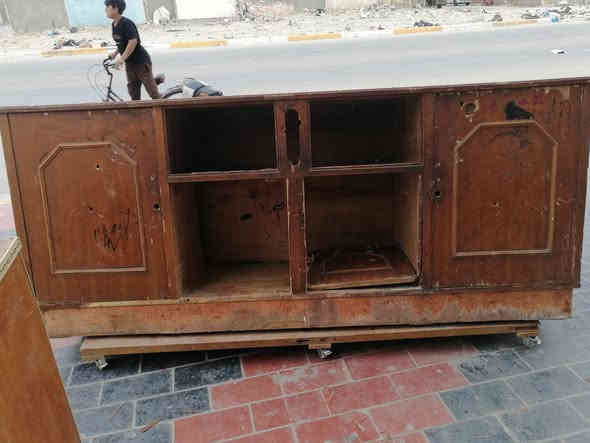 السلام عليكم 
نجارة علي 
عندك اخشاب قديم نجدده الك 
عندك اخشاب قديم للبيع نشتري منك 
بوفيات كناتير 

نشتغل جديد. ومستعمل 
مكان كربلا ***********
