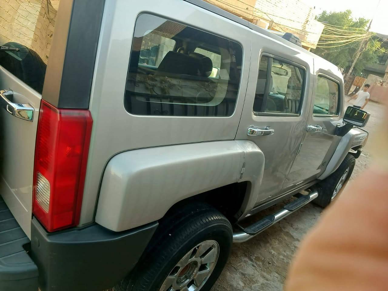 همر H3سياره حلوه وجاهزه كير ومكينه جدد سياره بيها ملاحضات بسيطه السياره بأسمي رقم بغداد سعرها 110

***********

***********
