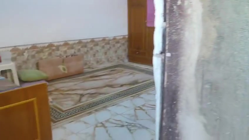 بيت للبيع قريب ملعب الرميثه القديم مساحة 100 متر غرفتين ومطبخ وصحيات مثل ما واضح بالمقطع سعره وباقي تفاصيل ***********
