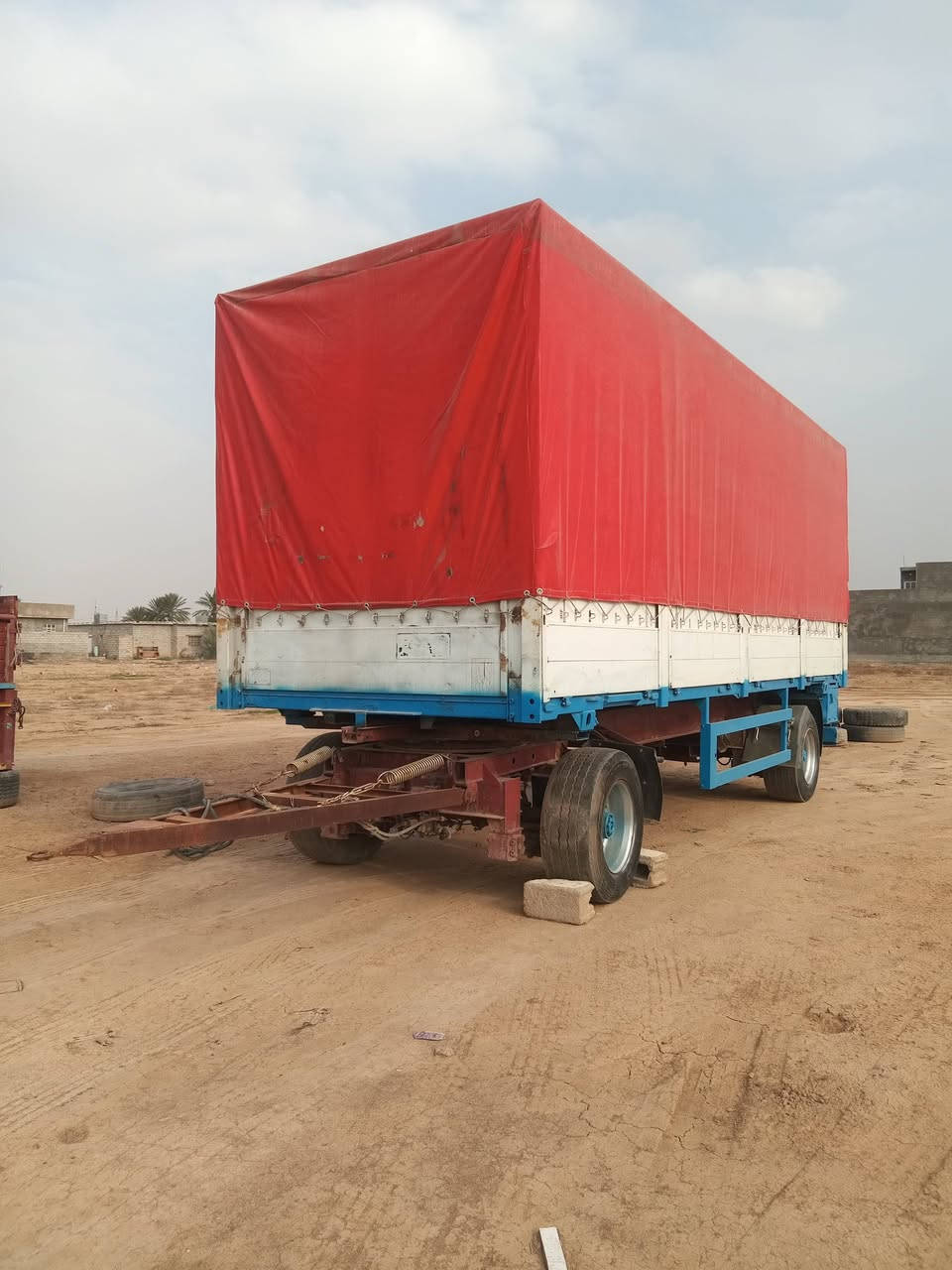 مقطوره للبيع تك طول سبعه ونص جديده وربيه سبرنك وجوبلس مكان ديالى وهاذا رقمي موديل ٢٠٢٠ *********** ***********
