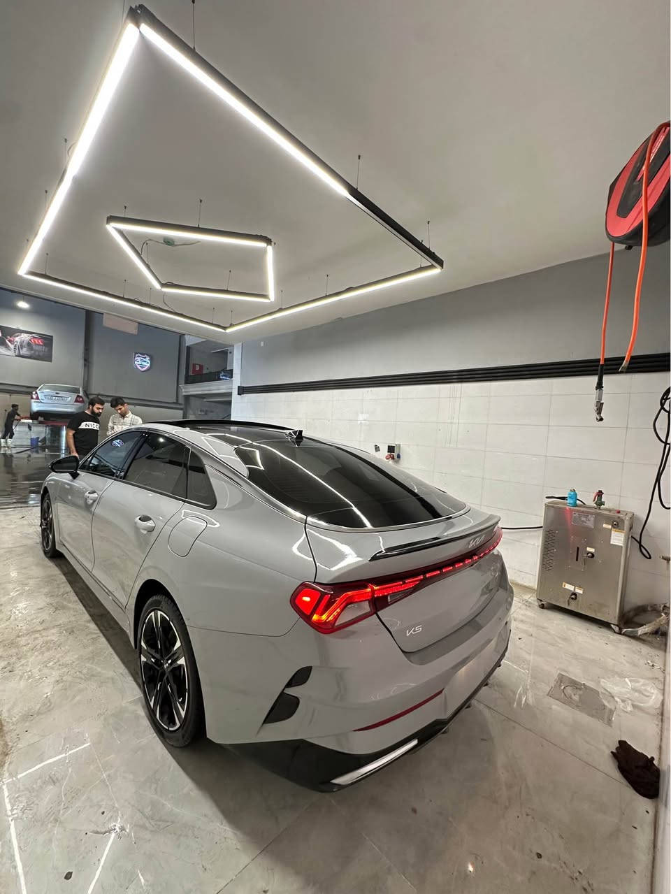 Kia k5 2023 Gt lin 2023🔥
سعر/١٩٤$مجال📞✅
بانوراما
كاميرا
رادار
حساس
كوشنات كارباي و تتفيه
موبايل جارج
داخل اعمر
فول فول مواسفات
صبغ بس بونيت بدون دواخل ارباكً بس ستيرن سيستم
مكان اربيل
*********** وتسساب📞✅ أربيل, العراق
