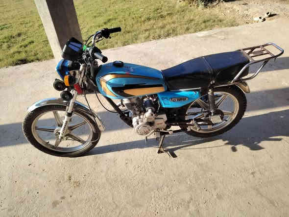 سلام عليكم دراجه للبيع سفانه موديل ٢٠١٧ البيع السعر ٣٥٠ بيه مجال رقمي ***********
