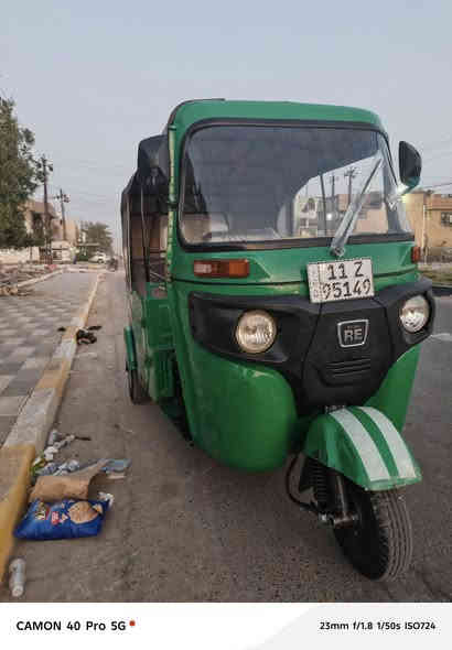 السلام عليكم تكتك ٢٢ للبيع بيه ضربه بلتكمه معمره  الدواسات معمره والباقي كفاله مكينه مجفته تجفيت شركه تخم تاير جادر جديد دوشمه جديده رقم وسنويه رقم انكليزي تحويل ثاني يوم تراي زيرو تكتك خير من الله الف مذب عليه كبل للشارع 8500وبيه مجال حك الجيه بغداد الغزاليه شارع المشجر الاتصال ***********
