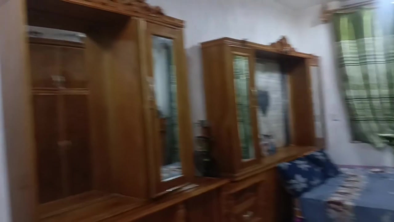 السلام عليكم غرفه اخشاب درجه اولى 6بيبان كلش نظيفه شغل درجه اولى السعر 1750 وبيهة مجال للطيبين مكاني كربلاء الأمن الدلخلي***********
