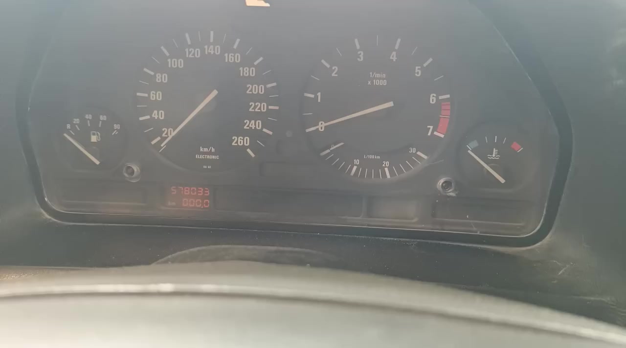 السلام عليكم للبيع مكينه 30 كامله هيه وتفرعات وعقل وظفيره وايرفلو ب ٦ ورقات ونص بيه مجال قليل مكاني الديوانيه الدغاره ***********
