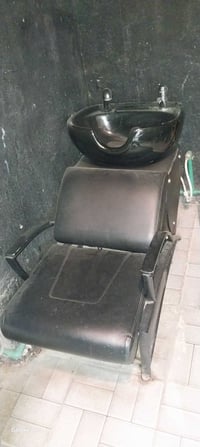 مغسلة • نضيفه • نجف