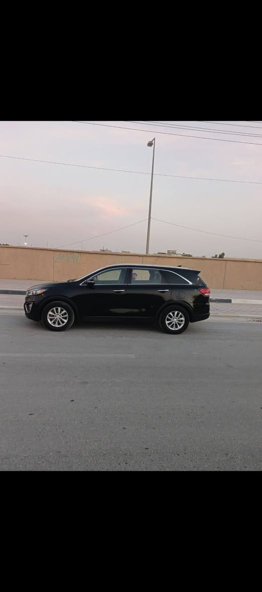 السلام عليكم سورنتو 2016 وارد أمريكي 4 سلندر السياره مكفولة حادثهه دعاميه اماميه فقط رقم بغداد دولي السياره بأسمي سنويه جديده مكان السياره كربلاء سعر 175
***********
