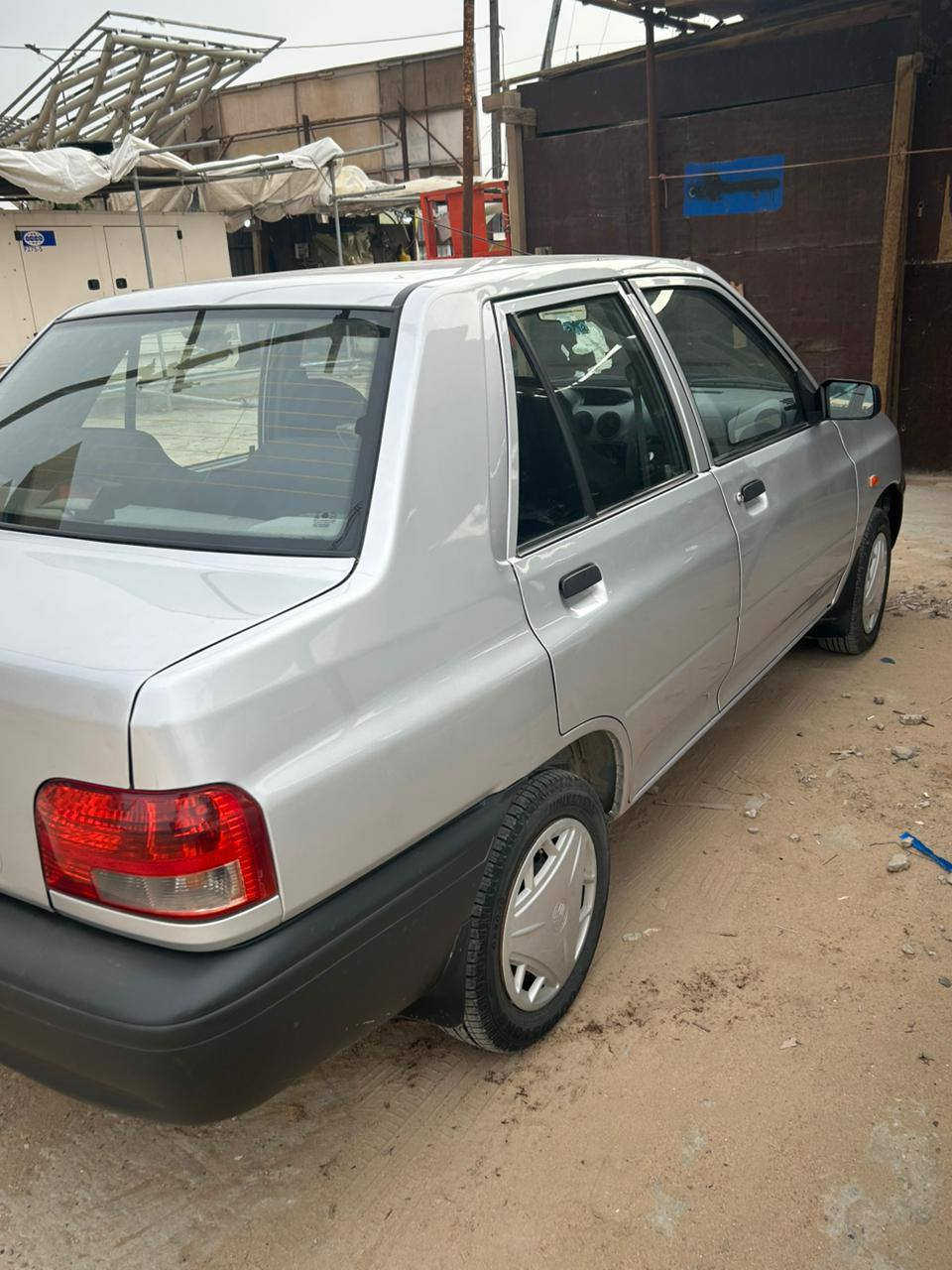 سلام عليكم
 سياره مديل 2024رقم بغداد .
 كفاله  بيه طخه بل جاملغ الخلفي موضح بل صوره عله وضعه ما مصلحه ضربه 
 مكاني كربلاء طويريج بسمي سياره ***********
