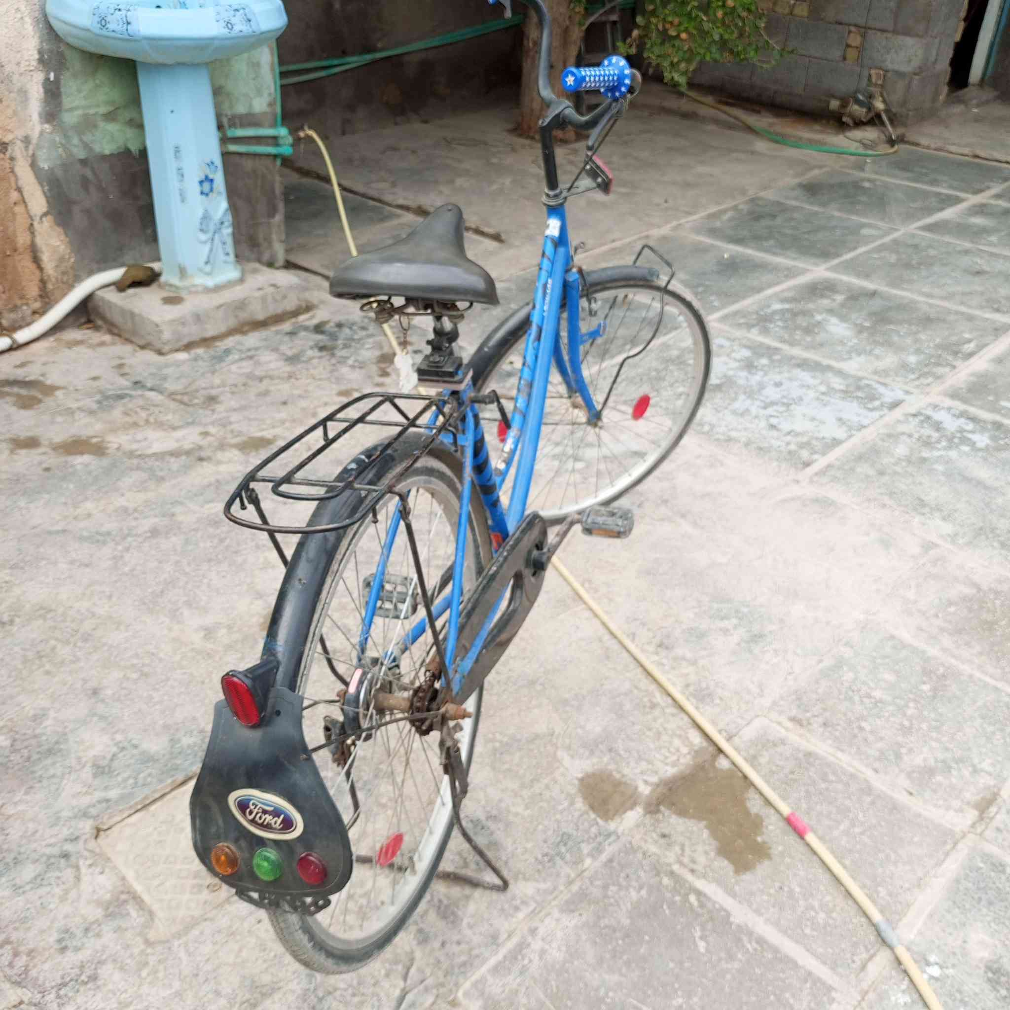 سلام عليكم بايسكل بناتي 2014
ما ناقصه برغي مكاني بغداد المعامل سعر 75
***********
