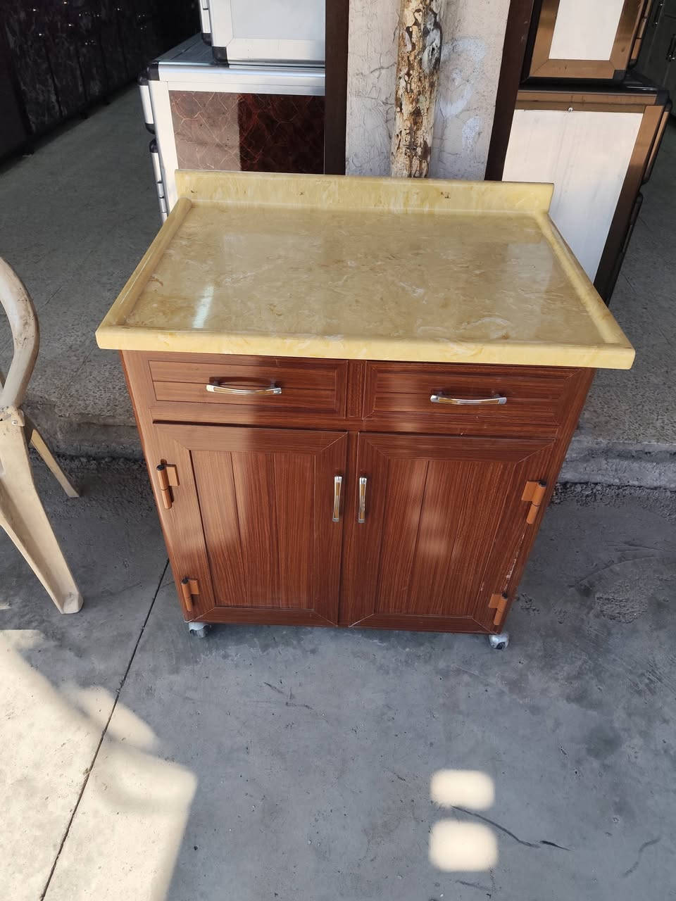 ارضي شغل قديم جديد نظافته 100علا 100 مرمر اصلي مو ابلاستك
السعر 125الف  ***********

*********** ابو يزن الجواري
