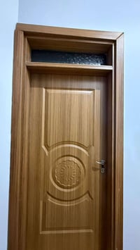 بابين • خشبي • نظيف