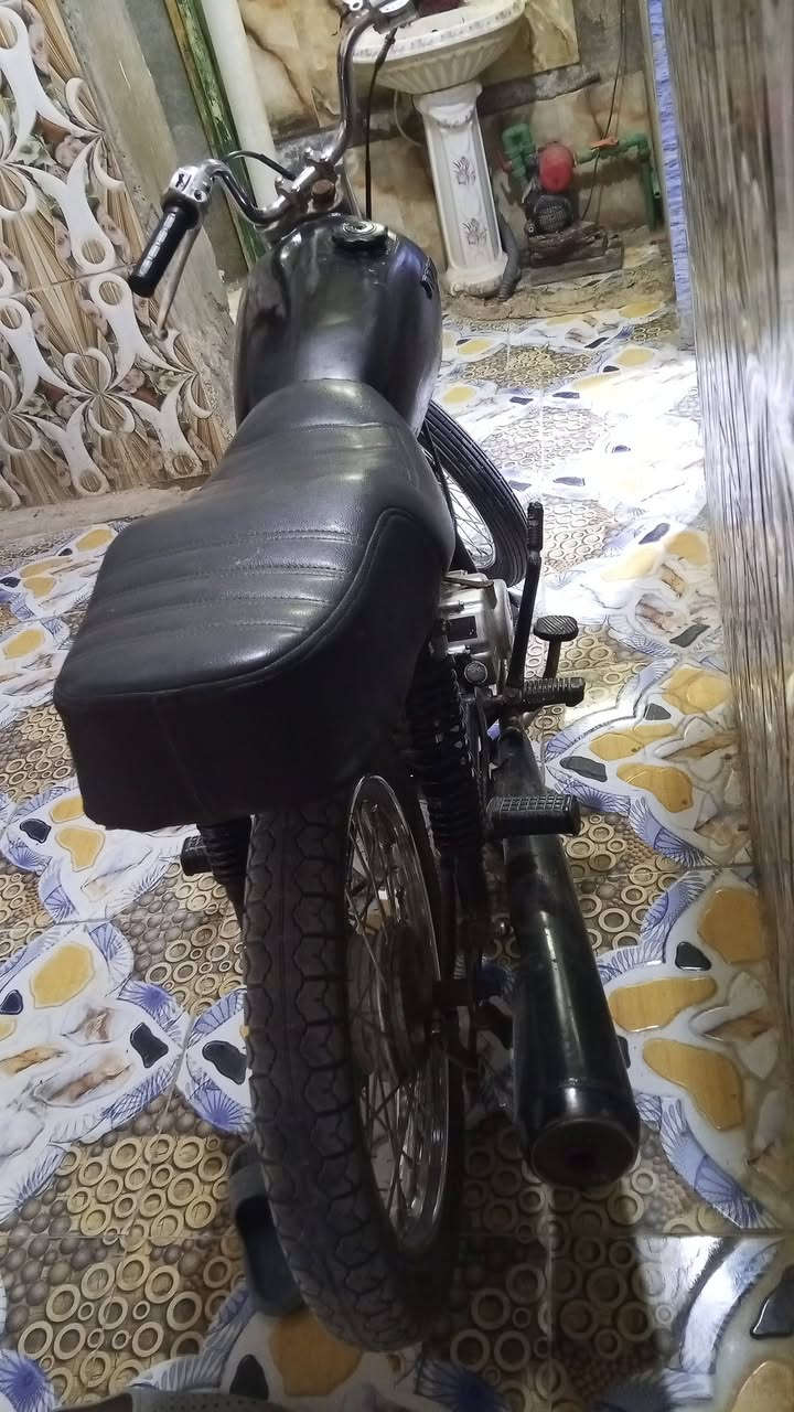 سلام عليكم دراجه تايكر ما مفتوحه دوات البيع سعر 350مكان بصره كرمت علي رقم ***********واتساب
