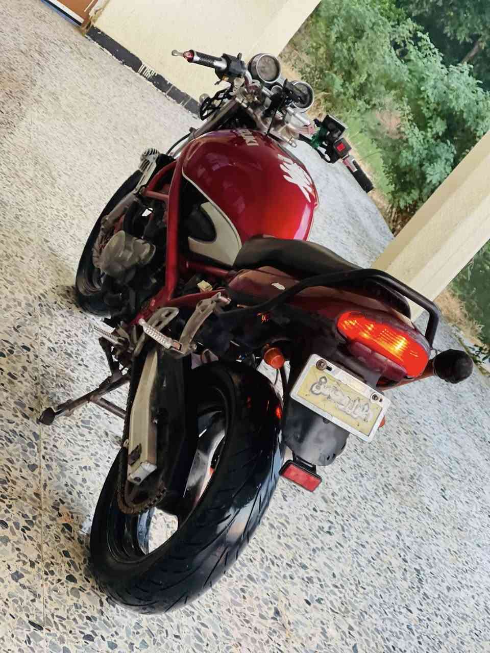 السلام عليكم بانده ربع كرستال اي نقص مابيها تراي للبصره للاستفسار رقم *********** خاص ماكو ممتواجد اتصل مو شراي لتتصل وتعبني ؟؟
