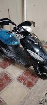 شباب دراجه كامكو للبيع الدراجه نضيفه مثل ما واضح بلصوره الدراجه مچفته ...