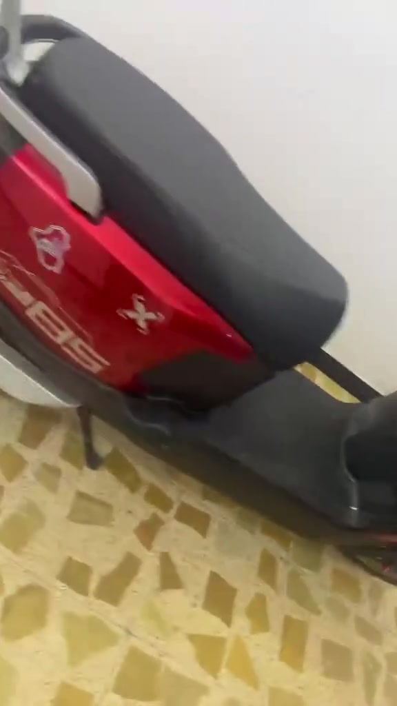 سلام عليكم عندي هاي دراجه نضيفه كلش صارلها شهر ونص جبتها وماعندي مكان بلستقبال اخليها حبتها ب مليون وخمسين رايدها ب٩٠٠ وخمسين بيها مجال بسيط الله شاهد اروح بيها للكاضم ورجع ومفوله شحن


**إذا كنت صاحب هذا الإعلان وتريد حذفه لأي سبب، رجاءا أرسل رسالة إلى الدعم الفني**