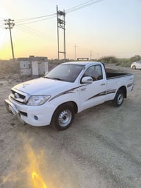 سـلام عليكم بيكم هيلوكس مديل 2009مكفول كفاله من ضربه والصبغ والتبديل ك...