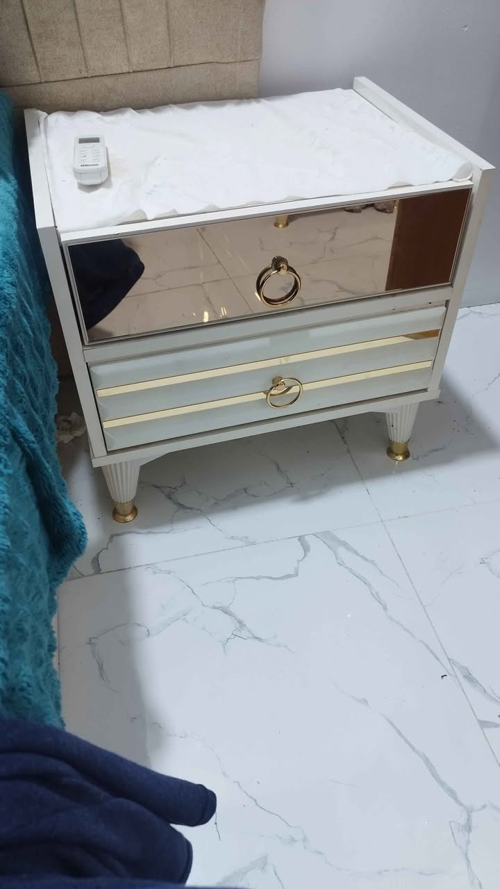 اللهم صل على محمد وال محمد غرفة نوم للبيع نوع تركي درجه اولى ٩قطع نضيفه حيل شرط اخت الجديده مكاني كربلاء حي البلديات سعر ٦٩٨ رقم تلفون ‏‪0773 371 6750‬‏ كربلاء, العراق
